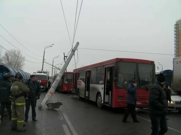 ДТП Гаврилова остановка Казань. Автобусы в Казани Higer ДТП 2009 С проспект Победы. Остановка Ямашева. Автобус 9 казань