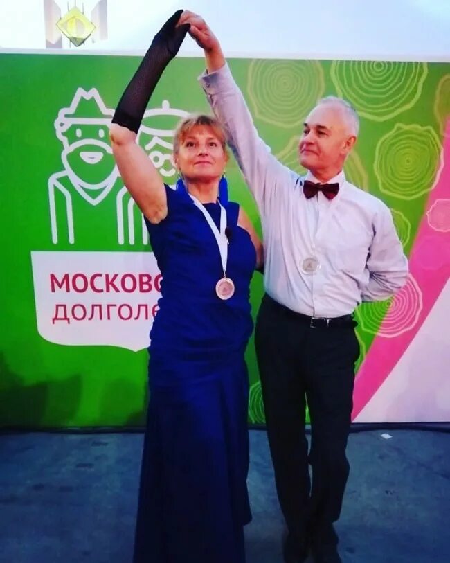 Зумба в парке. Тренажеры в парке ангарские пруды. Цмд лефортово долголетие. Центр московского долголетия тропарево-никулино. Московский культурный центр северное чертаново.