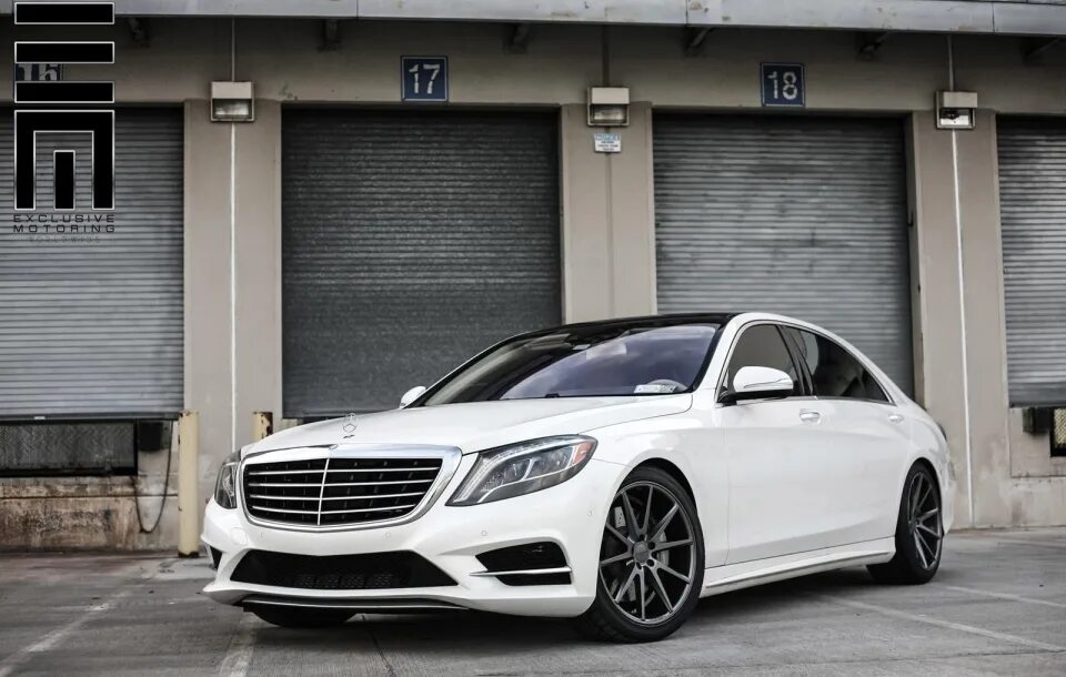 Авито s класс. Мерседес Бенц 222. Mercedes-Benz s550. Mercedes-Benz w222. Мерседес Бенц w222 s550.