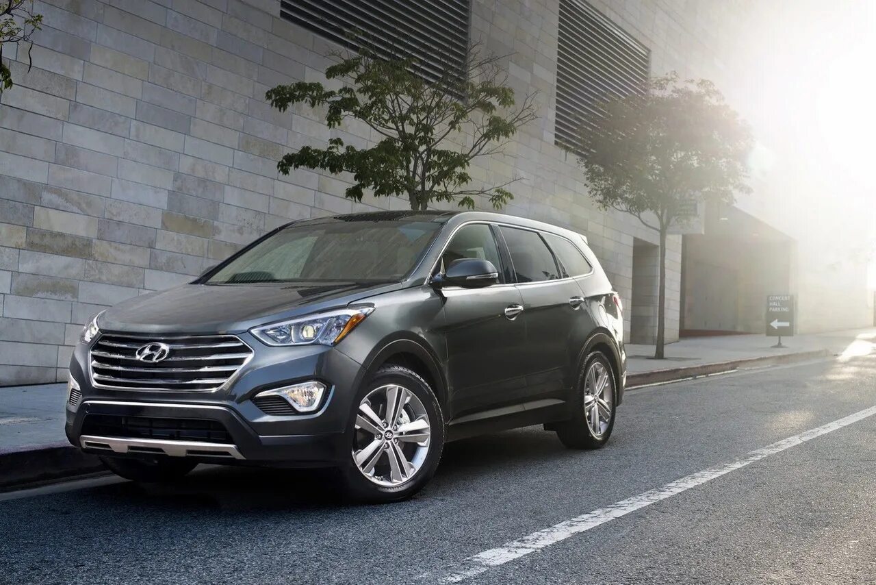 Хендай семиместный. Хендай Санта Фе 2014. Hyundai Santa Fe 2013. Хендай Санта Фе 2013. Hyundai Grand Santa Fe Maxcruz.