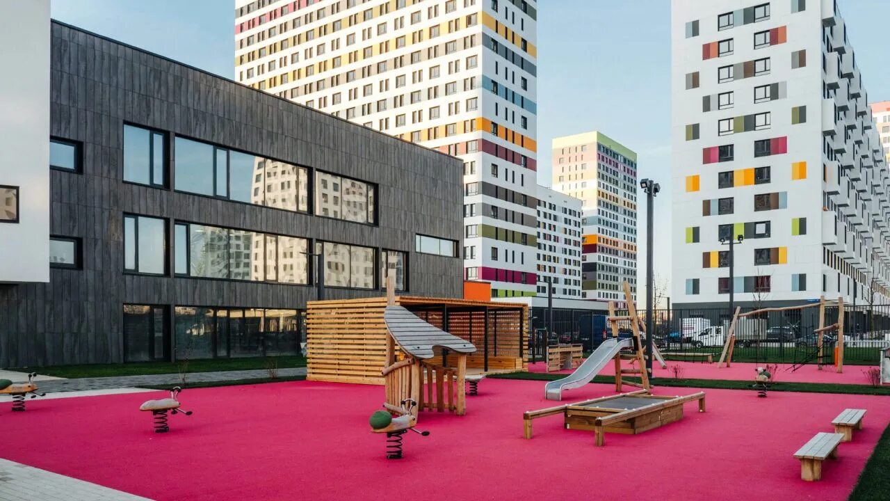 Грин парк москва пик. Green park ботанический сад пик. Green park пик москва. Циан грин парк. Циан грин парк.