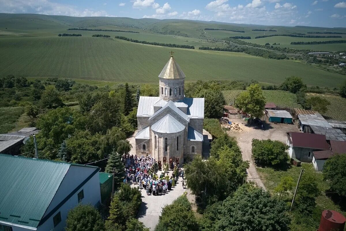 Женский монастырь святой троицы. Свято Троицкий монастырь в Кабардино Балкарии. Свято Троицкий Серафимовский монастырь Пятигорск. Свято Троицкий Серафимовский монастырь КБР. Женский монастырь Зольский район.