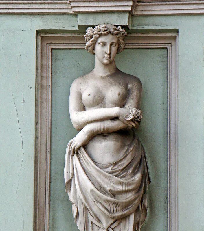 Женщины кариатиды. Монументально декоративная скульптура Кариатида. Канефора в архитектуре.