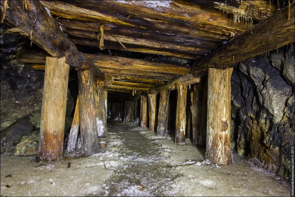 Урановый рудник нью мексико. Змеиногорский рудник. Рудник 17. Ловчорритовый рудник в хибинах. Рудник 17.