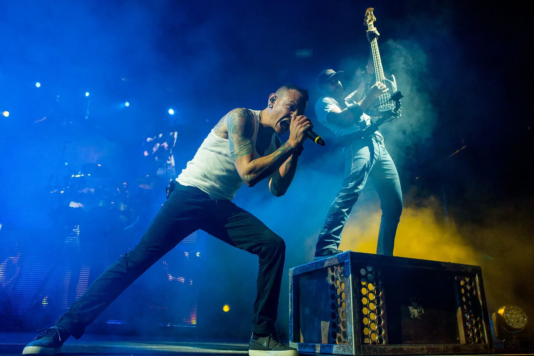 концерт йошиасту. концерт йошиасту. концерт zzz. Imagine dragons live 2021. Concert in the city in the evening.