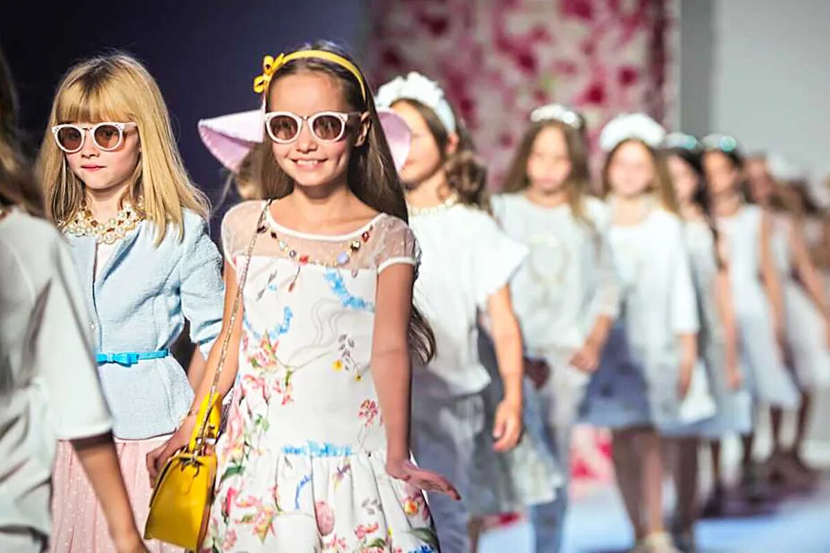 Fashion show kids blue theme. Kids fashion show. Детский показ мод. Cutieland hot. Kids fashion show.