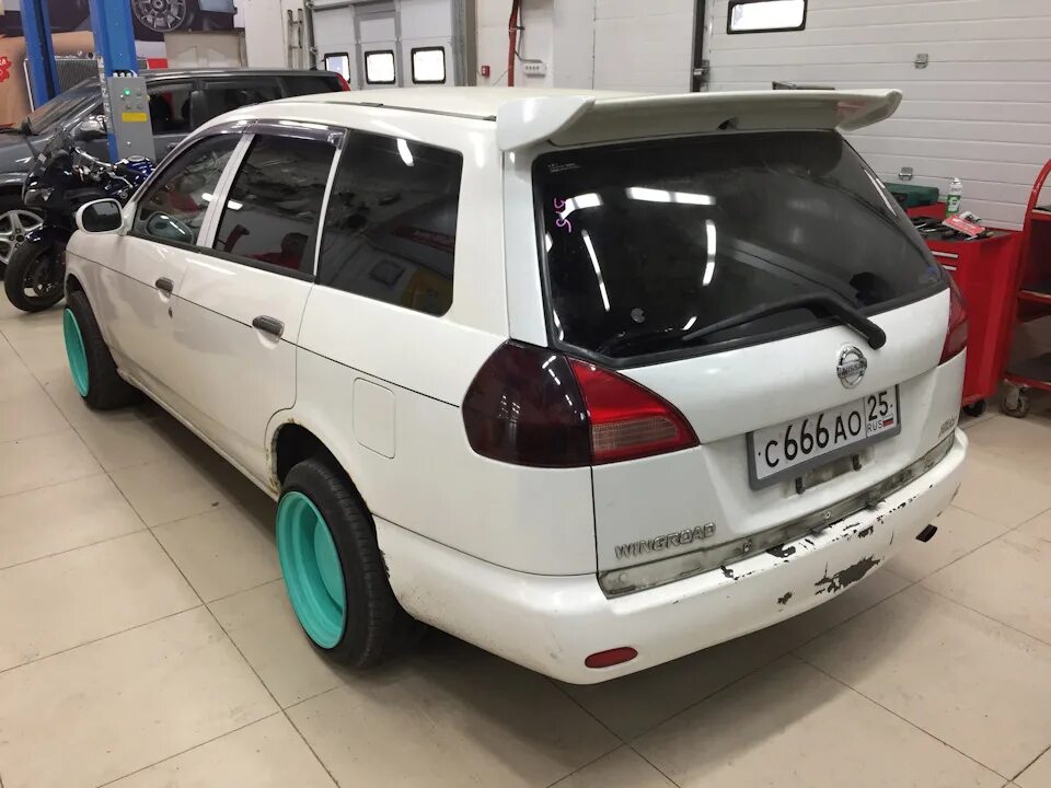 Диповые Rays Volk Racing Daytona-S на малышке - Nissan Wingroad (Y11), 2 л, 1999
