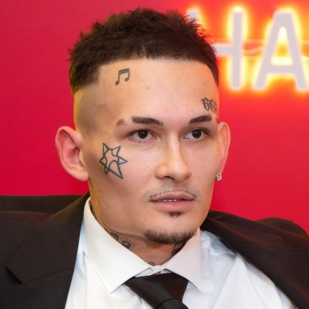 Моргенштерн сейчас 2020. Моргенштерн 2022. Новая причёска моргенштерна 2021. Как сейчас выглядит моргенштерн. Марина моргенштерна.