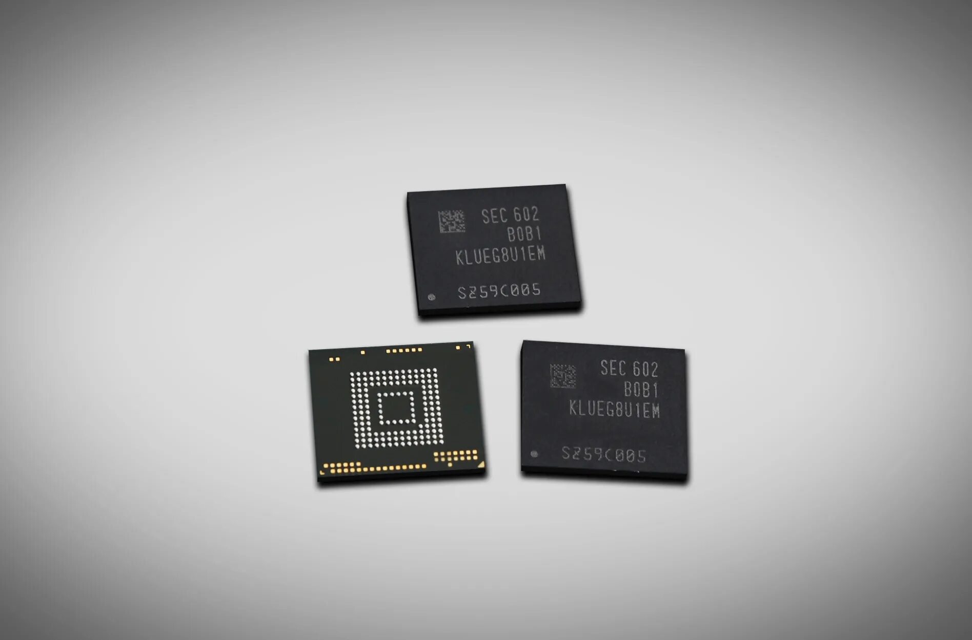 256 гб встроенной памяти. Чипы памяти Samsung. Самсунг UFS 256гб. UFS 3.1 EMMC. Чипы памяти Samsung b die.