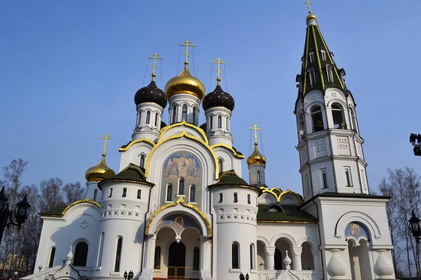 Храм святого александра невского тверь. Князь невский в храме. Храм александра невского 1242. Храм александра невского в поселке княжье озеро. Храмы построенные александром невским.