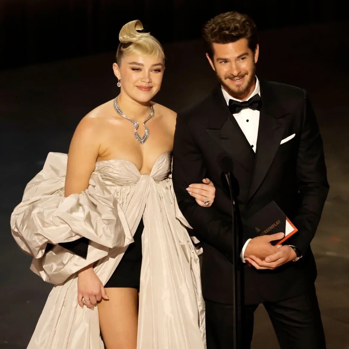 Флоренс пью и эндрю гарфилд. Эндрю гарфилд 2023. Флоренс пью и эндрю гарфилд. Эндрю гарфилд 2023. Жена эндрю гарфилда.