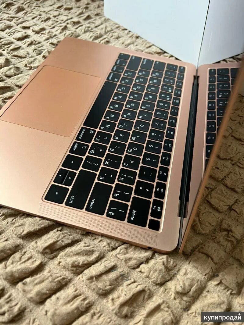 3" 2019. Макбук эйр цвета. Macbook 2019 года. Macbook 2019 года. Macbook pro 15 2019 i9.