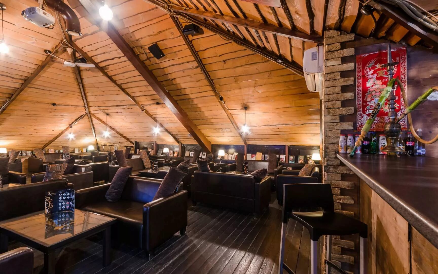 Чайхана айва. Кафе на ладожской. Через ресторан. White rabbit ресторан москва. Лайт рейбит ресторан москва.