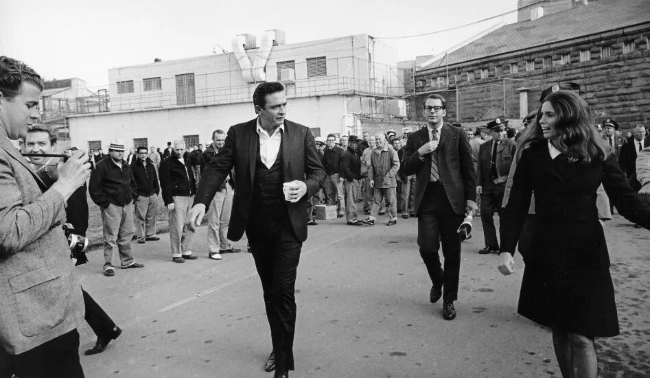 Johnny cash - at folsom prison (1968). Johnny cash - at folsom prison (1968). Cash folsom. Cash johnny "at folsom prison". Cash folsom.