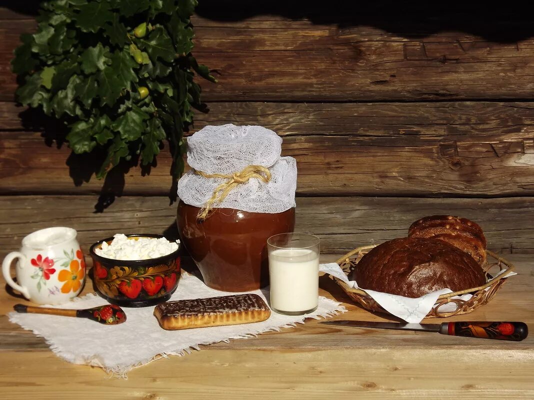 Натюрморт в деревенском стиле. Деревенский завтрак. Утро на даче. Завтрак на природе. Натюрморт деревенский завтрак.