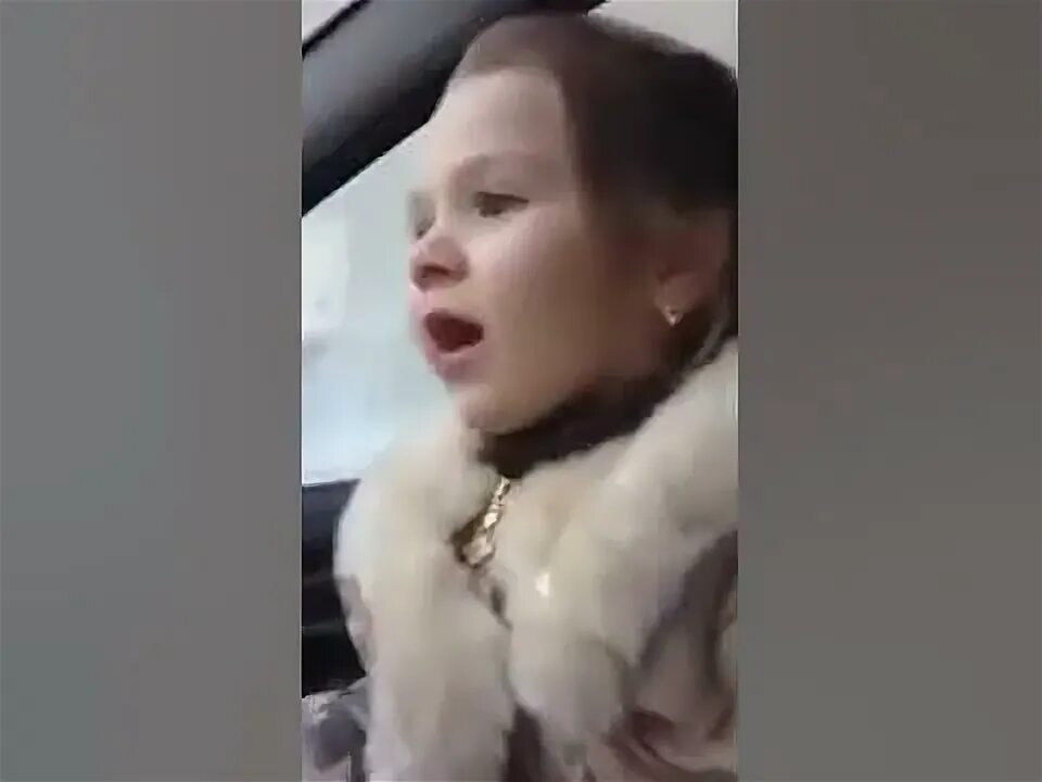 Видео дочка учит папу