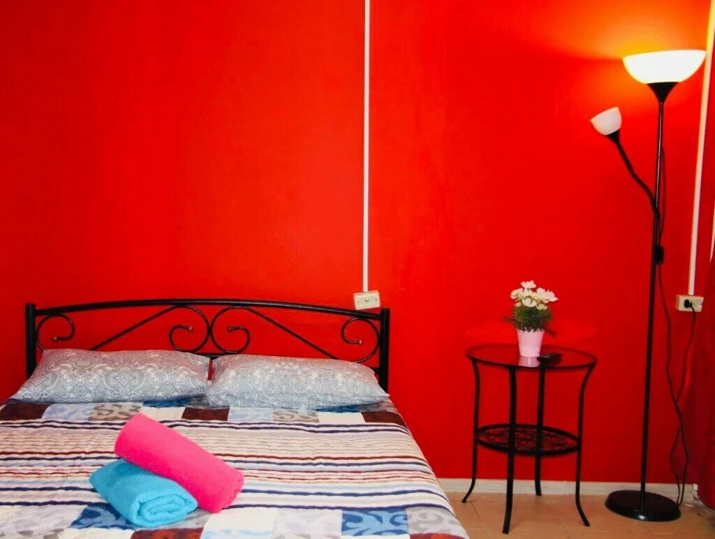 Хостел трэвел инн на новослободской. Тревел хостел москва на красина. Хостел travel inn. Хостел трэвел инн на новослободской. Переулок красина 15с1 москва.