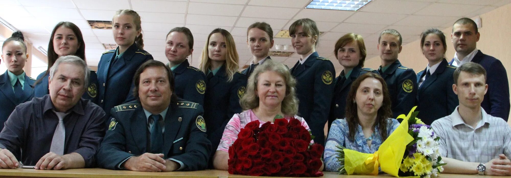 Преподаватели омгту. Омгту таможенное дело. Таможенное дело тд 17 омгту. Кафедра гму. Омгту выпуск 2005.