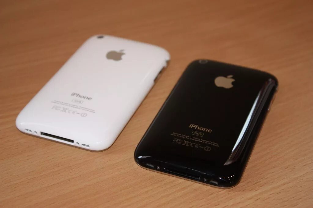 Iphone 3g. Iphone 3gs (2009). Iphone 3gs White. Iphone 3g s. Iphone 3 поколения