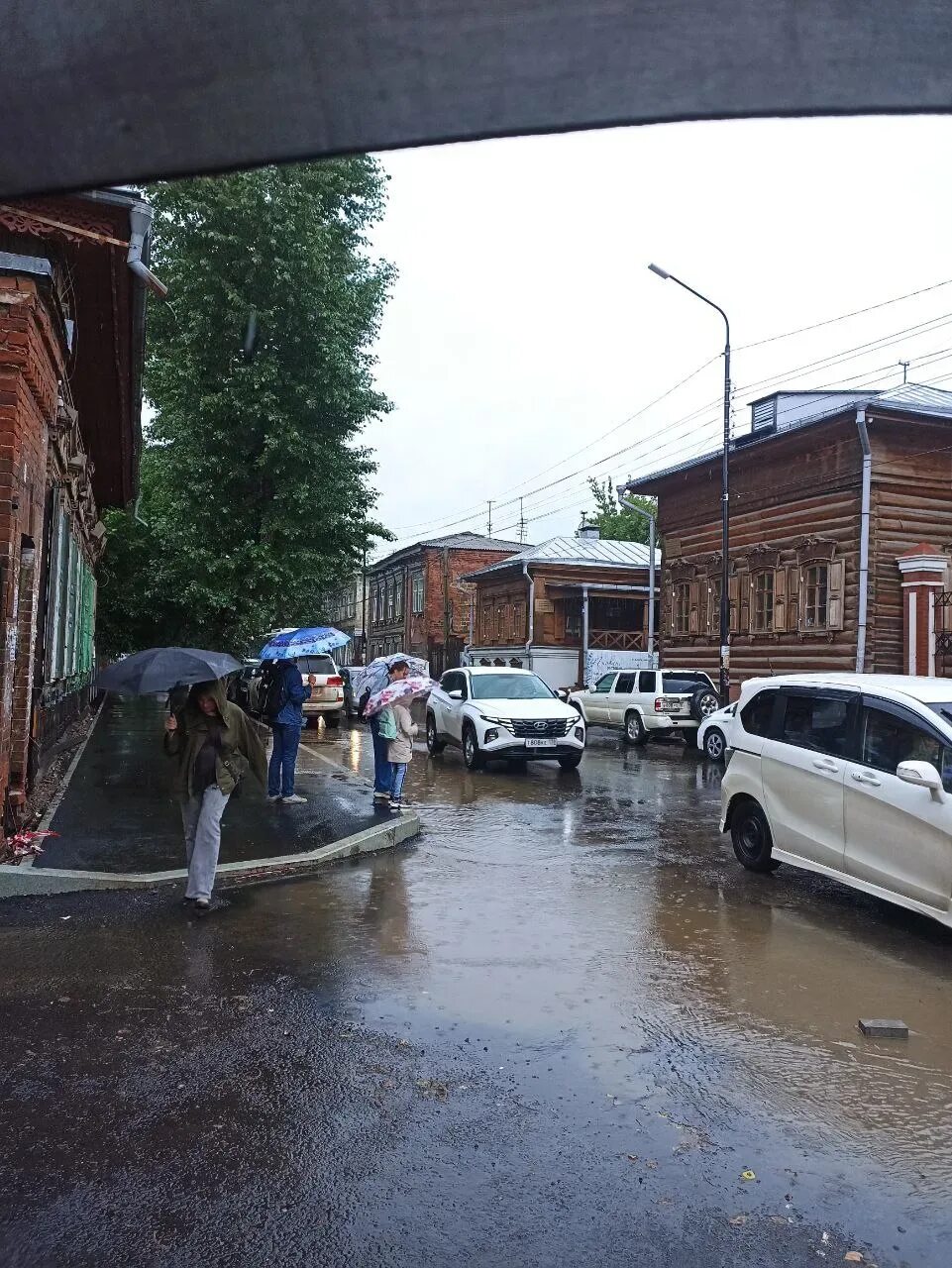 Иркутск ливни. Иркутск фото. Дождь в городе фото. Иркутск сегодня. Три дождя иркутск