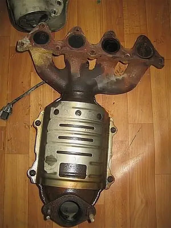 Коллектор без катализатора hyundai. Вес катализатора хундай акцент 2004 год. Катализатор хендай акцент тагаз. Катализатор хендай акцент. Вес катализатора хундай акцент 2004 год.