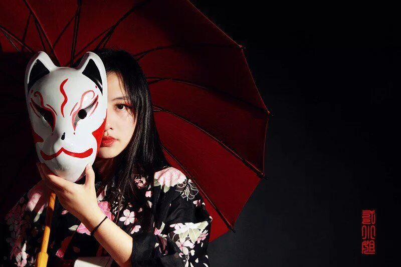ханьфу кицунэ. японские девушки в масках. японские девушки в масках. японские девушки в масках. современная японка в маске.