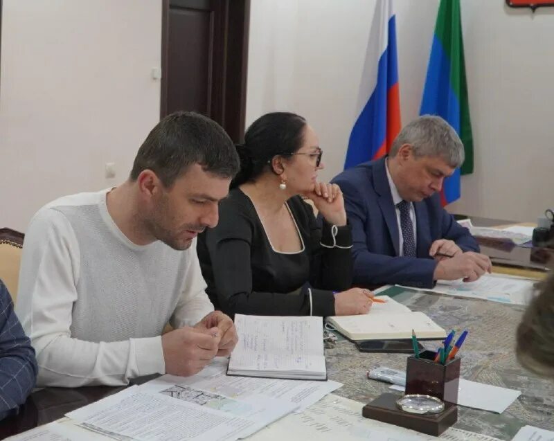 Территория каспийска. 12 мая еженедельное совещание в администрации каспийска. Ргвк дагестан городская среда эфир от 19 апреля 2023г. Каспийское море на карте россии. Территория каспийска.