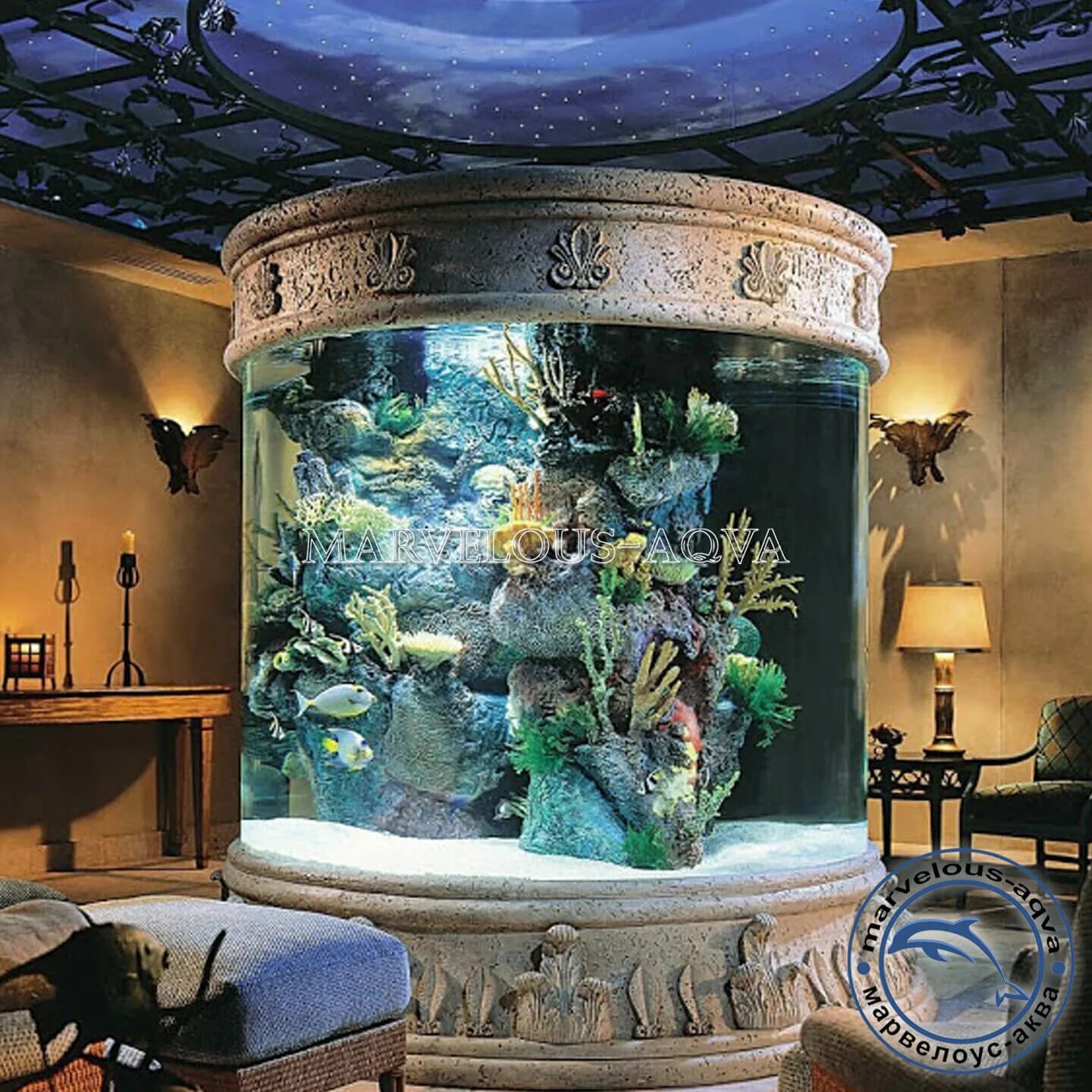 Авито большие аквариумы. Аквариум колонна 100 литров. Juwel морской аквариум. Аквариум в интерьере. Шикарный аквариум.