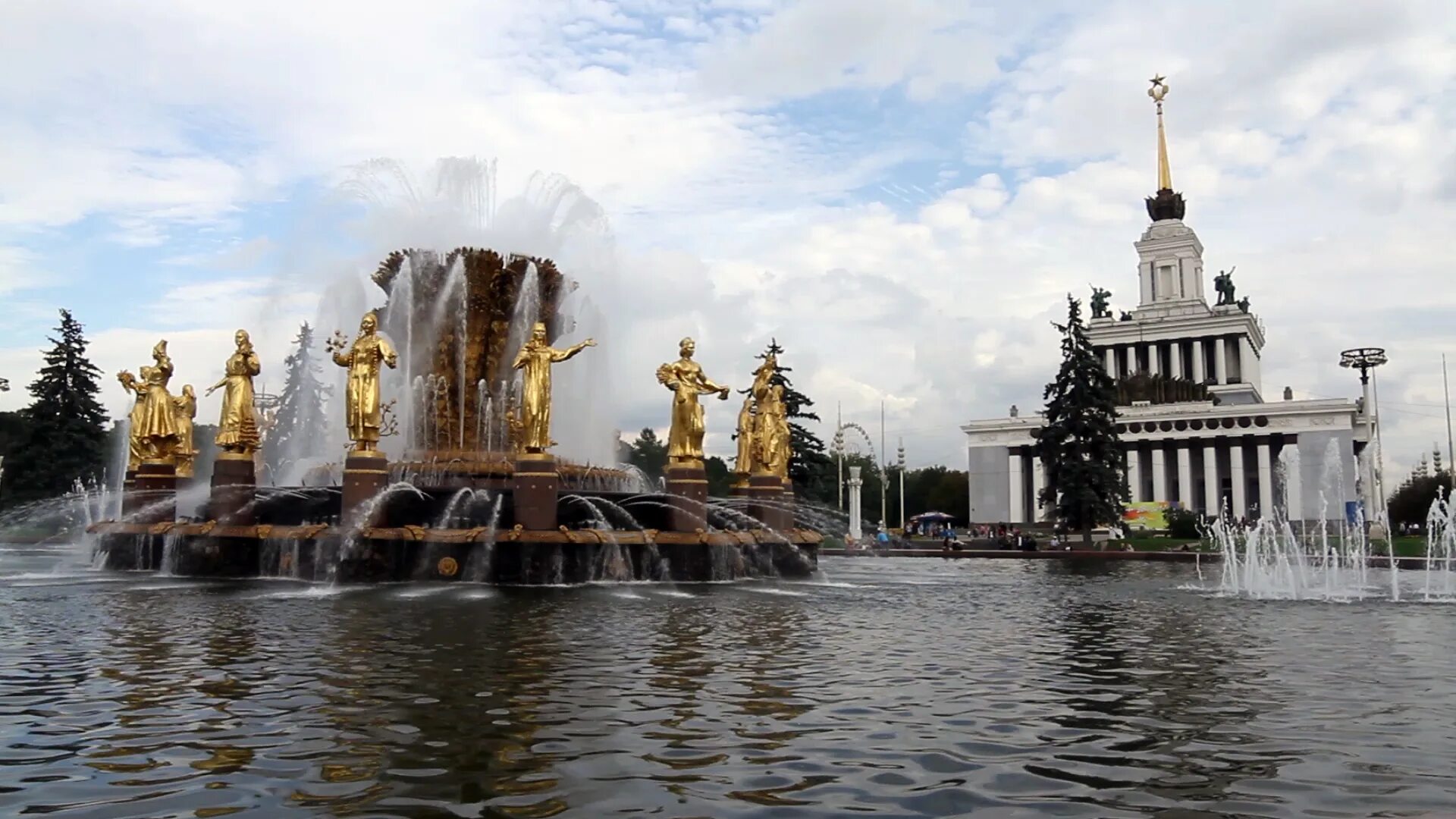 Парк ВДНХ Москва. Парк Горького Москва ВДНХ. НДВХ парк в Москве фонтан. Парк ВДНХ Москва фонтаны.