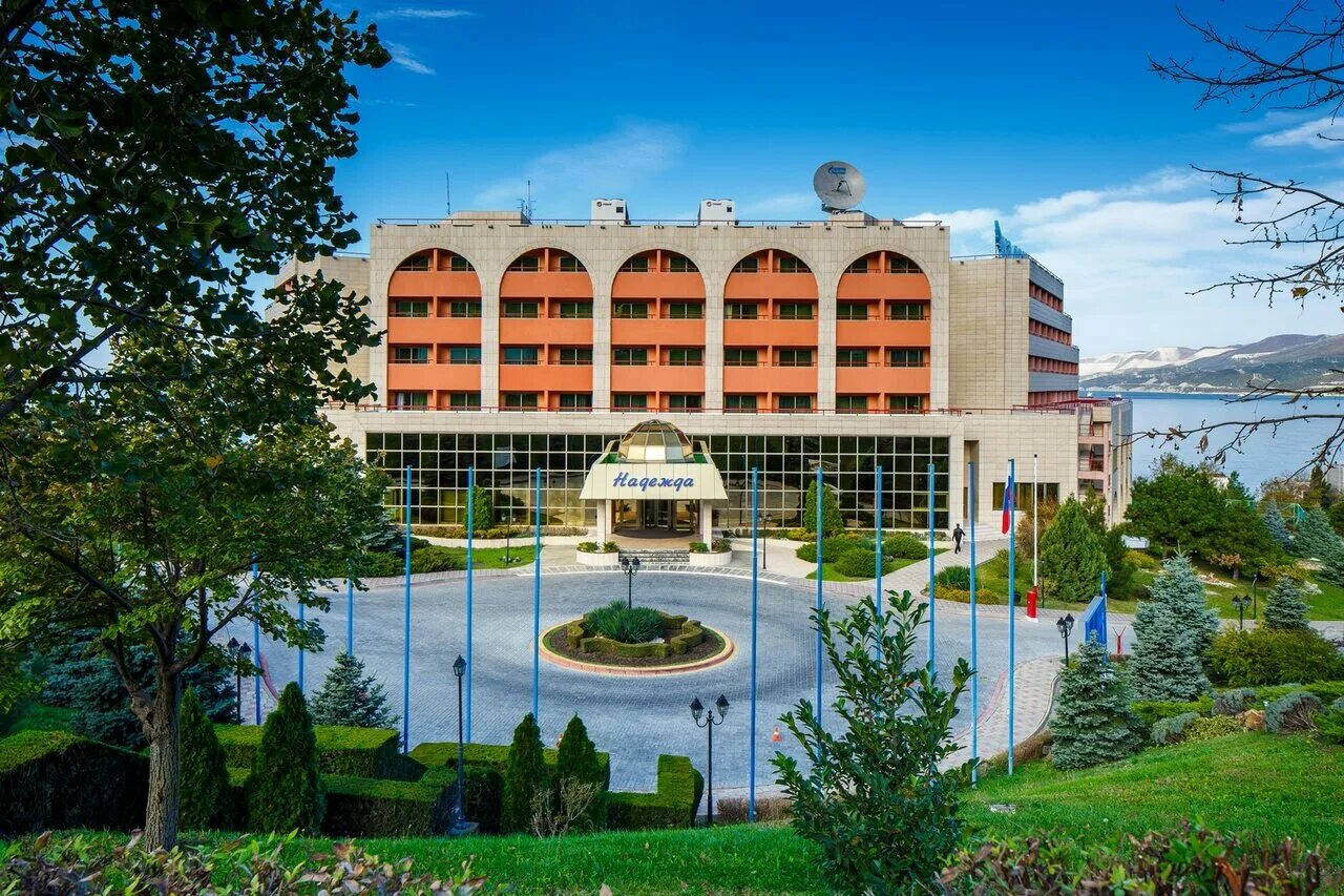 крым ялта сосновая роща. лоо санаторий аквалоо. санаторно-курортный комплекс мрия. ателика горизонт 2 алушта. курортный комплекс надежда spa морской.