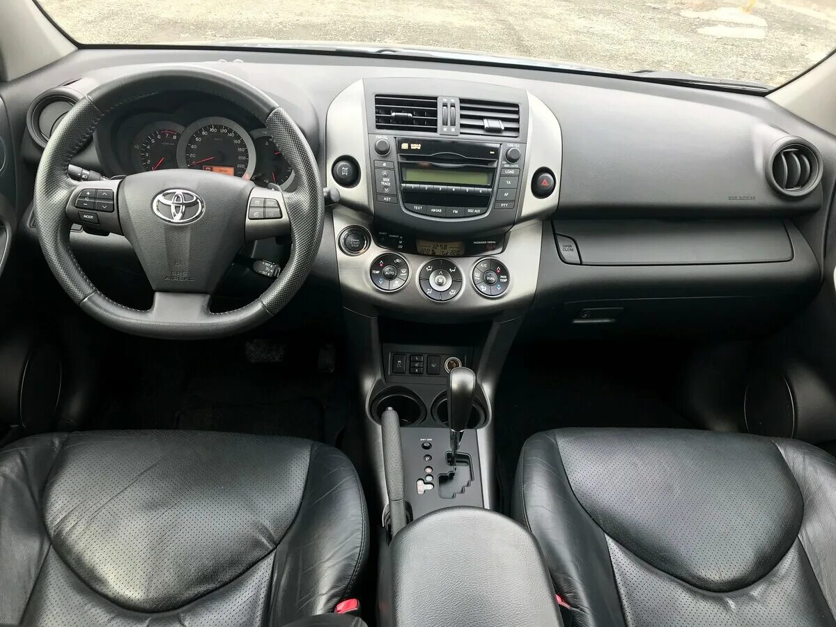 Toyota RAV 4 3 поколение Рестайлинг салон. Рав 4 2011 салон. Салон rav4 xa30 Рестайлинг. Парк\троник Тойота рав 4 2010 года.