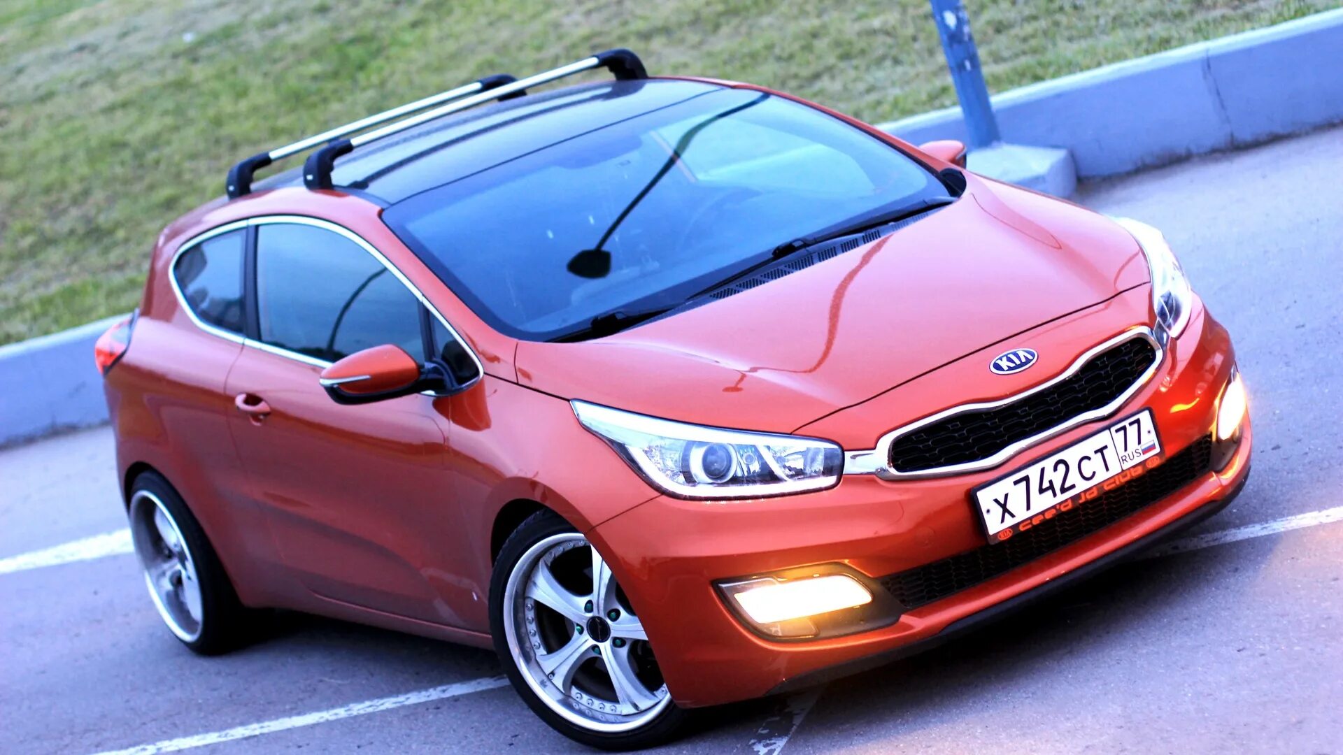 Киа СИД 2 дверка. Kia Ceed gt обвес. Капот Ceed купе 2013. Киа СИД 2 купе лобовое. Киа сид газ