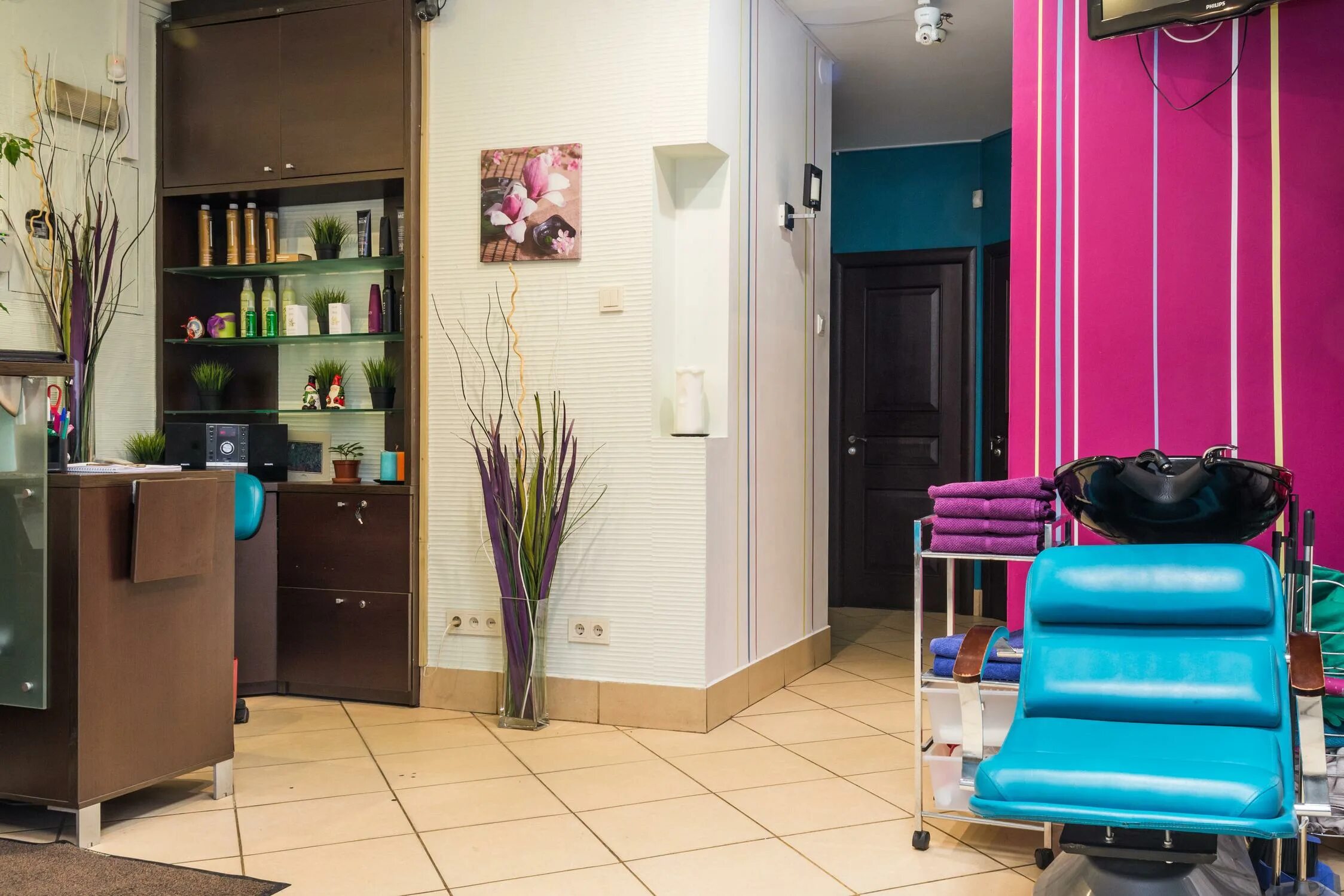 Салон красоты москва. Жантиль ленинградский проспект 54/1. Парикмахерская на кутузовском проспекте. Ленинский проспект 100 детская парикмахерская. Ориона салон пушкин.