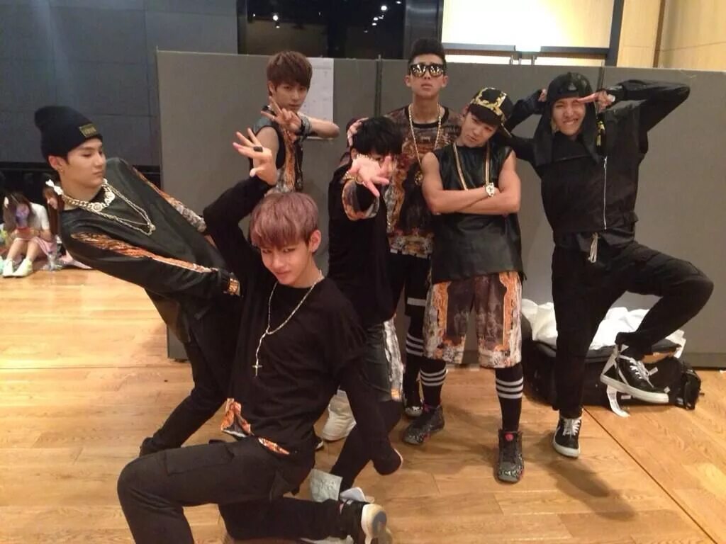 Смешные бтс. Bts смешные картинки. Юнги ран бтс. Bts смешное. Bts смешное.