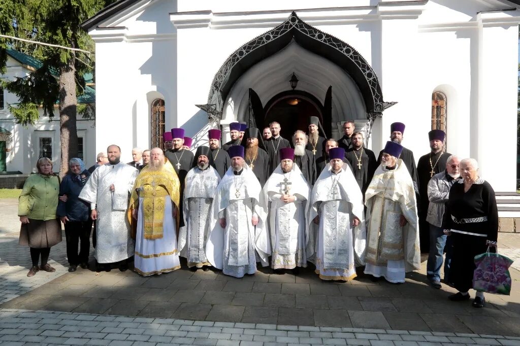 Архимандрит илия в сергиевом посаде. Игумен иоанн самойлов. Протоиерей александр колесников. Отец александр сергиев посад. Священники сергиева посада.