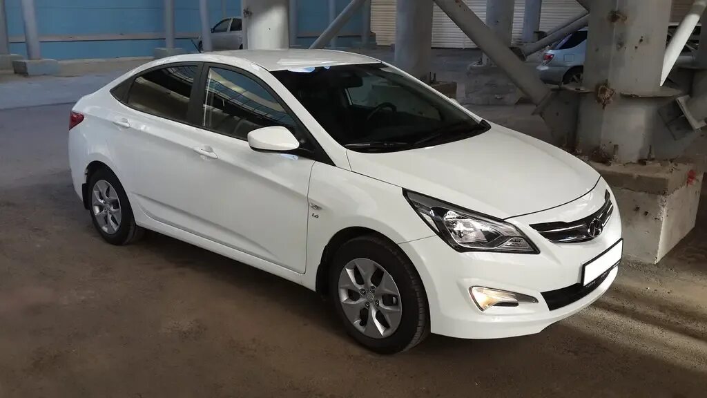 Hyundai solaris i 2012. Авито спб хендай солярис. Хендай солярис в питере. Хендай солярис 55 регион. Hyundai solaris 1.