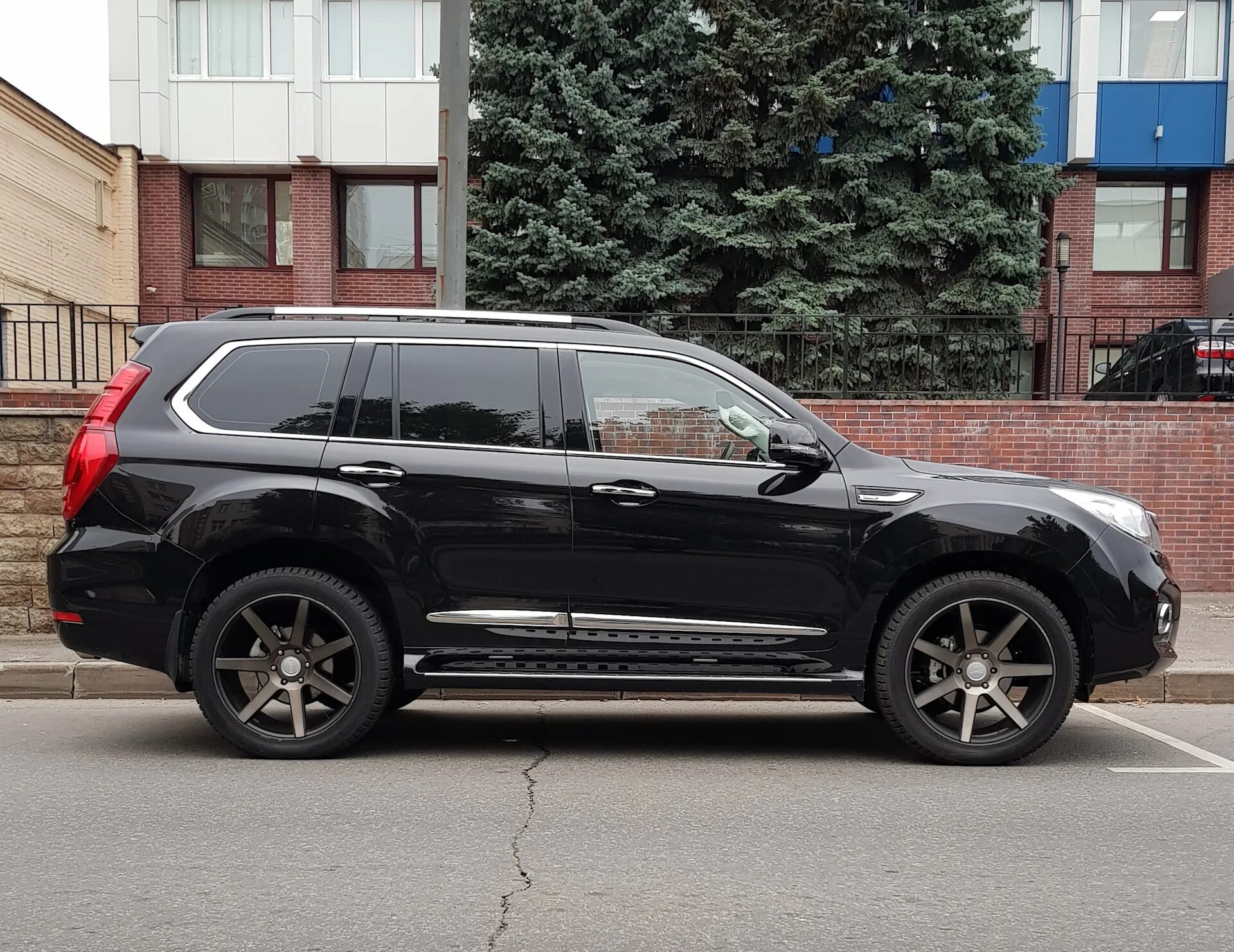 Диски на хавал м6. Haval h9 диски r20. haval h9 черный. haval h9 r20. haval h9 обвес.