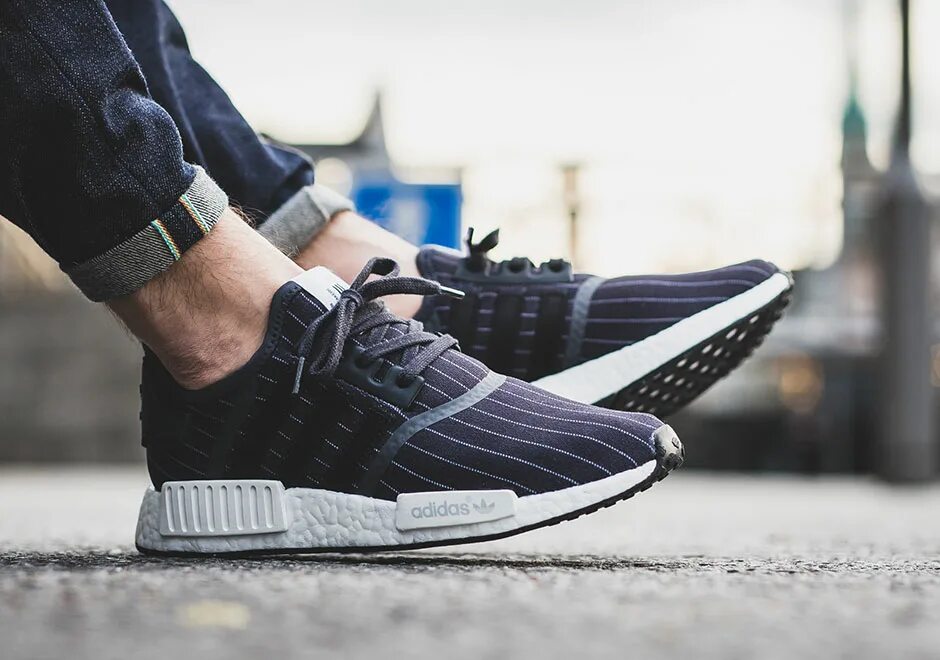 Кроссовки адидас НМД. Adidas NMD r1 on foot. Adidas NMD HR. Adidas кроссовки NMD_r1. Лучшие кроссовки адидас