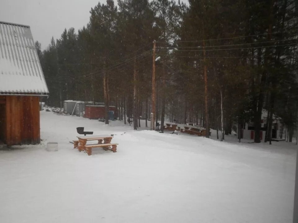 Сюгеш хакасия. База сюгеш хакасия. Сюгеш база отдыха таштып. Горнолыжка хакасии сюгеш. Бугель сюгеш.