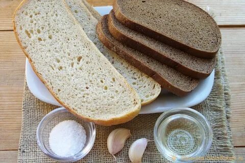 Ржаной хлеб с чесноком в духовке