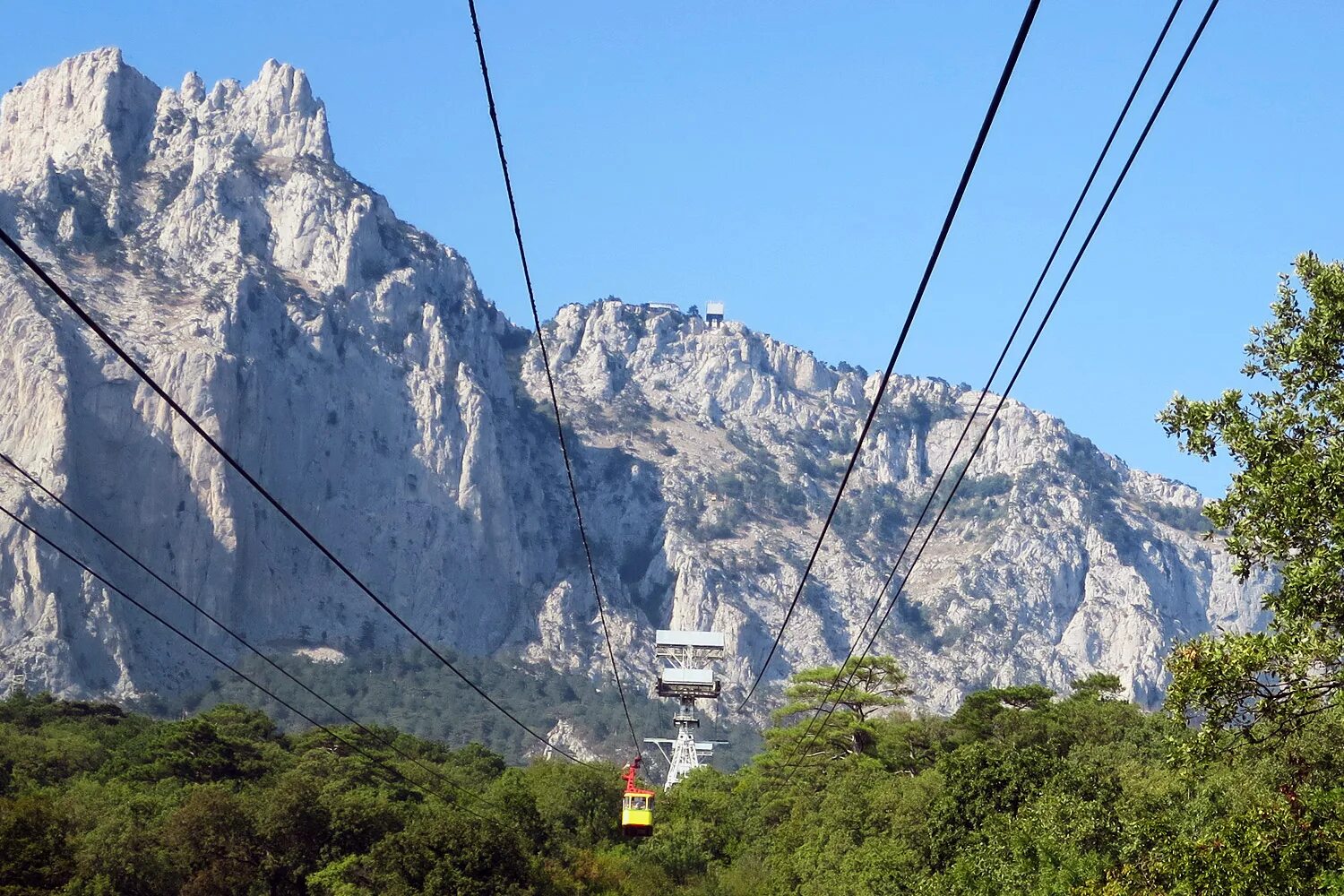 Айпетри крым канатная. Айпетри крым канатная. Канатная дорога в крыму в горы. Канатная дорога в крыму в горы. Канатная дорога в крыму в горы.