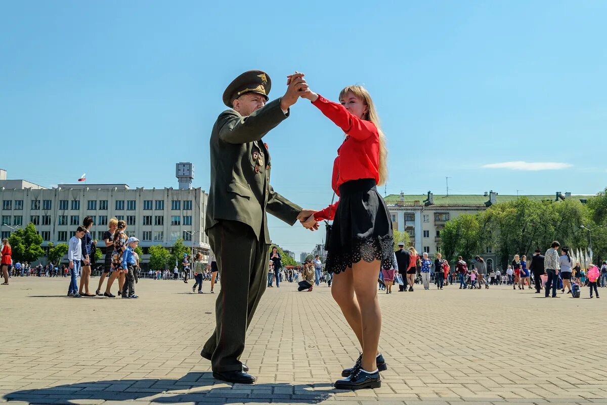 Песни на 9 мая для танца. Военный вальс Победы. Вальс Победы танец. Вальс Победы надпись.