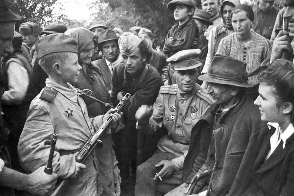 Мальчик вов. Виктор Жайворонок разведчик. 1944 Югославские Партизаны. Война 1941-1945 дети Партизаны. Партизаны дети Великой Отечественной войны