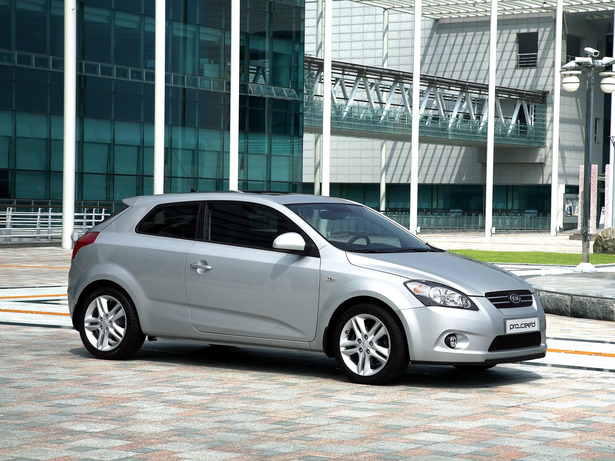 Сид первое поколение. Kia Ceed Hatchback. Kia Pro Ceed 2010. Kia Ceed 1 хэтчбек. Kia Ceed хэтчбек 1 поколение.