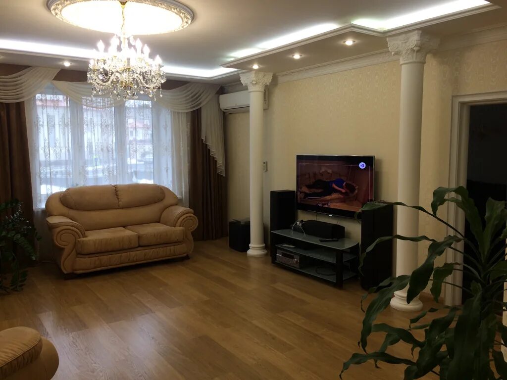 Челябинская область, челябинск, ул. Ул работниц. Улица работниц 72. Институт челябинск улица работниц. Дом работниц 72.