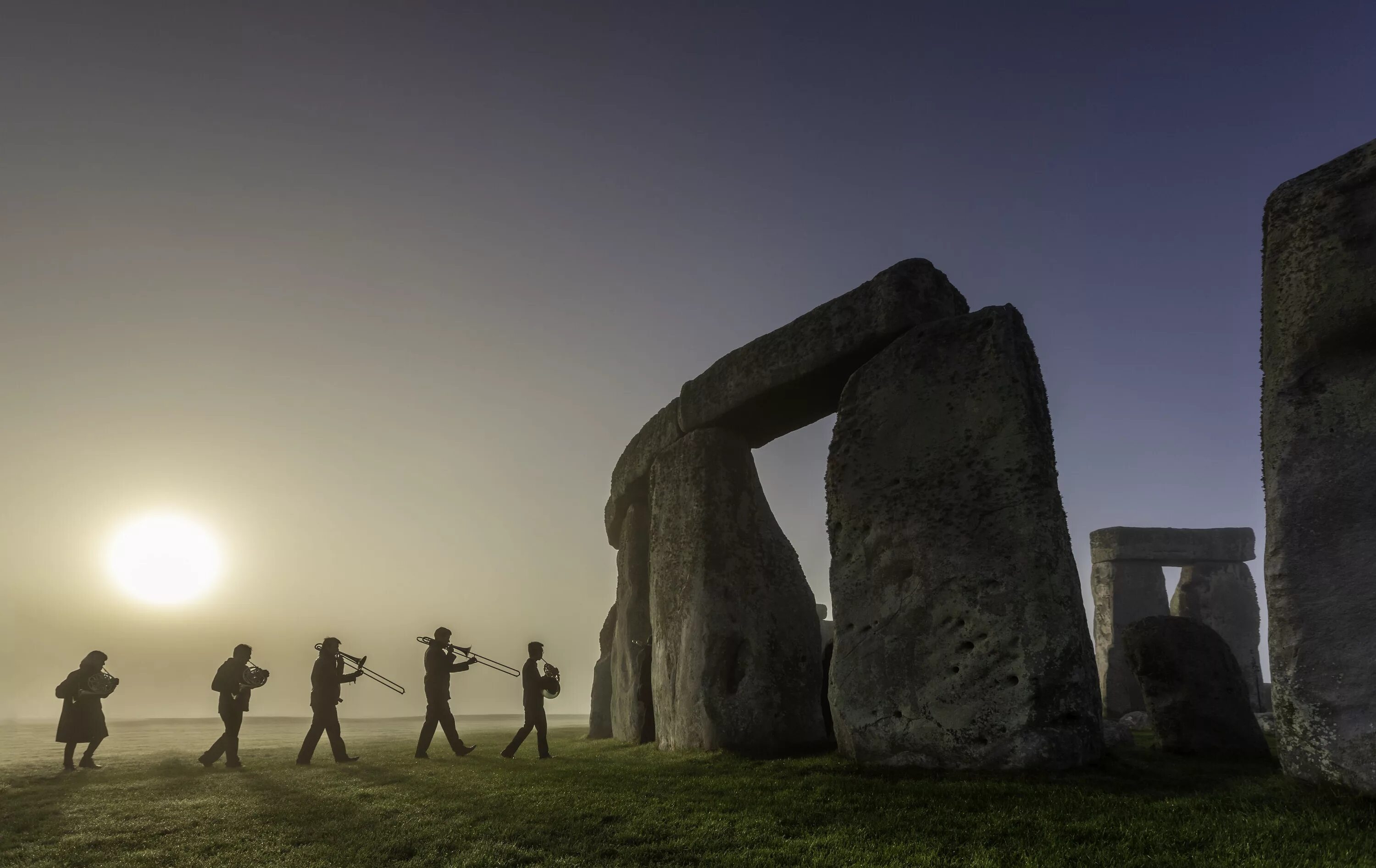 Stonehenge is perhaps the worlds. Стоунхендж. Стоунхендж святилище друидов. Стоунхендж мегалиты Великобритании. Стоунхендж и Мерлин.