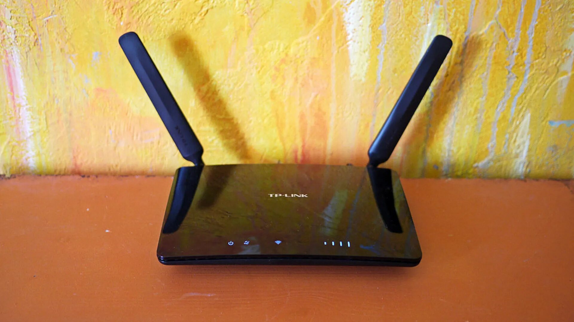 Роутер tp link tl mr100. TP link 4g роутер. TL-mr6400. TL-mr100. Интернет-маршрутизатор TP-link TL-mr6400 4g LTE.