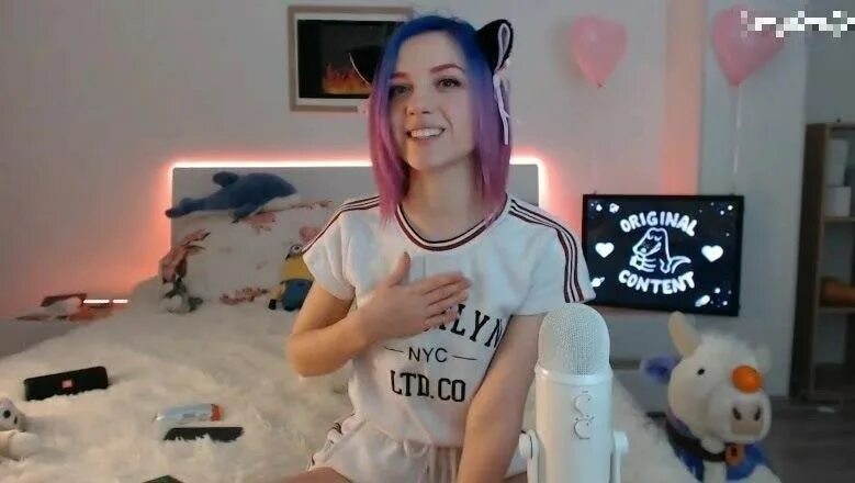 стрим пар бонга. Twitch карина стримерша. Keyeren стримерша. парень девушка бонгакамс. стример карина сычева.