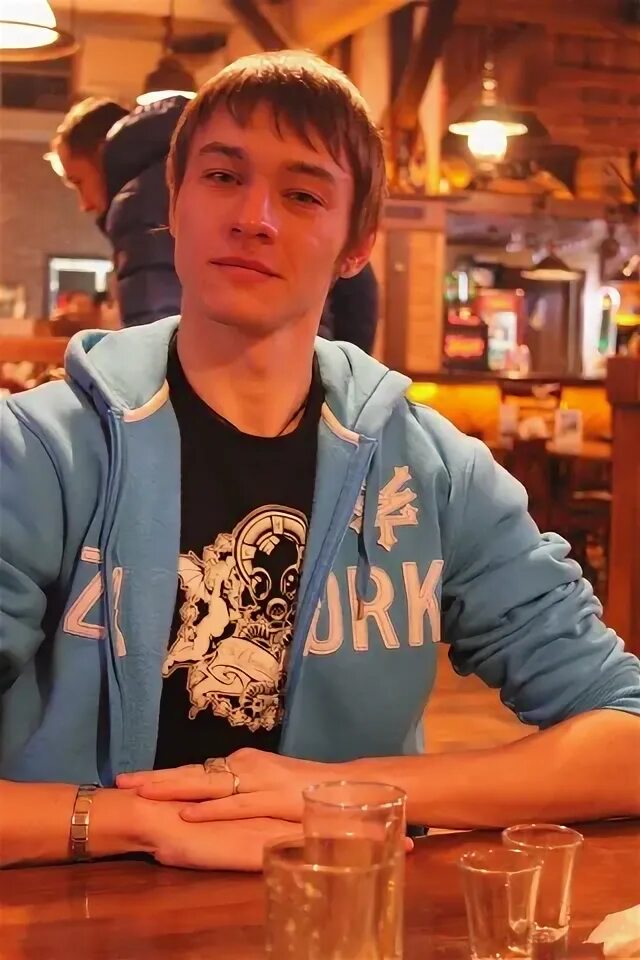 Просто и вкусно с олегом томилиным. Саша белькович стс. Просто и вкусно с олегом томилиным. Пицца на сковороде. Просто и вкусно с олегом томилиным.