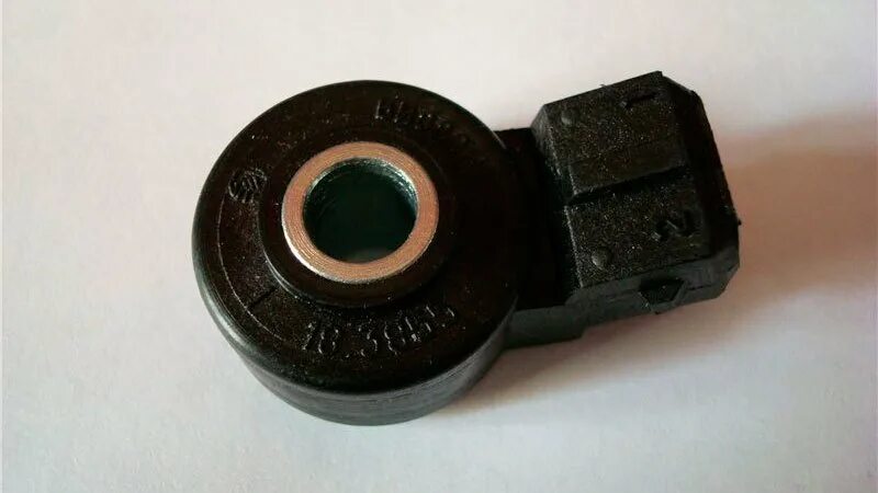 Схема датчика детонации ваз 2110 8 клапанов инжектор. 8. Датчик детонации toyota. Как выглядит датчик детонации. Датчик детонации устройство схема.